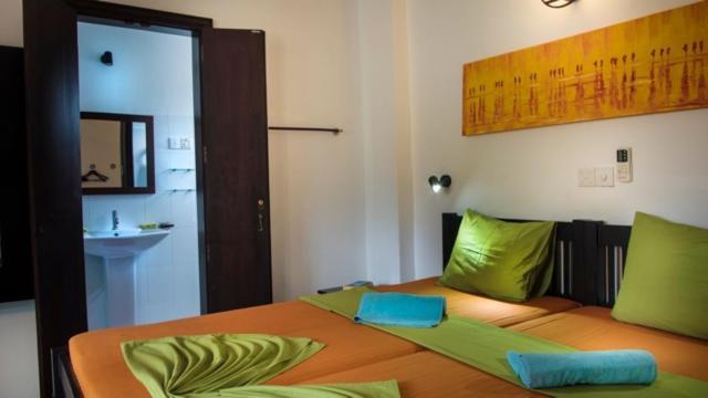 Апартаменты Sophie House Хиккадува Экстерьер фото